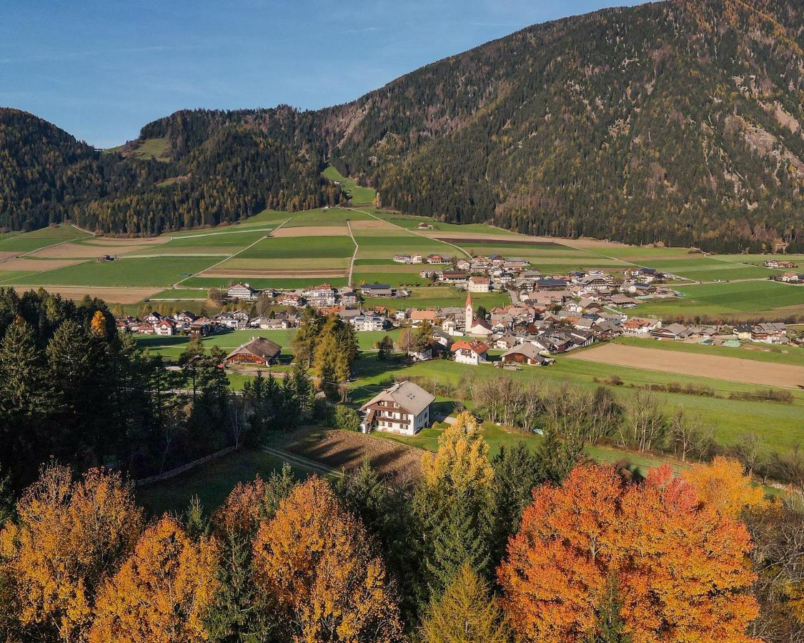 Oberlechnerhof Bed & Breakfast Разун ди Сопра Екстериор снимка