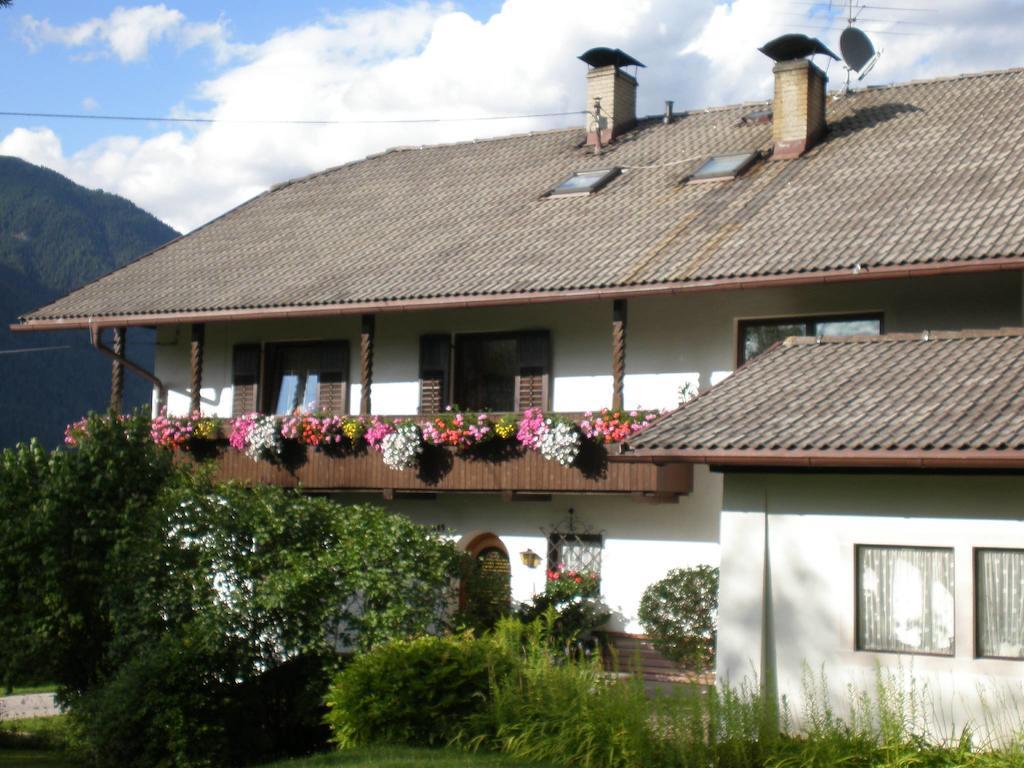 Oberlechnerhof Bed & Breakfast Разун ди Сопра Екстериор снимка