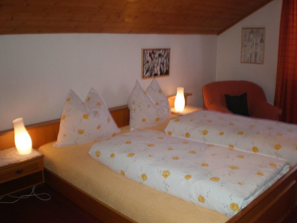 Oberlechnerhof Bed & Breakfast Разун ди Сопра Екстериор снимка