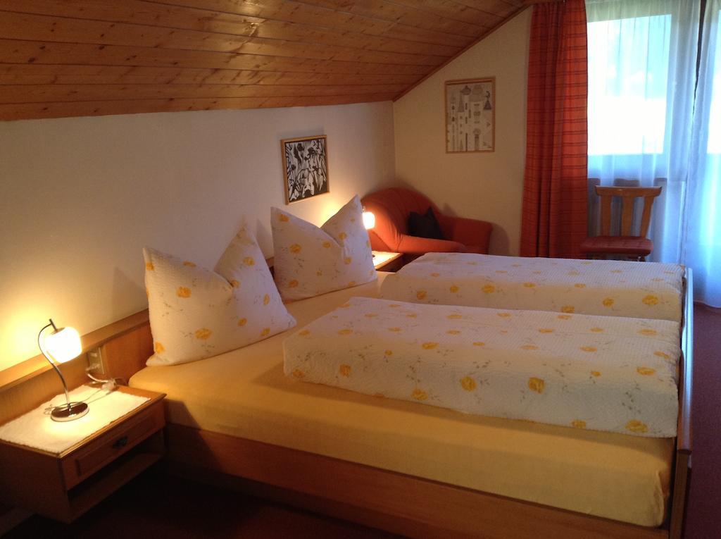 Oberlechnerhof Bed & Breakfast Разун ди Сопра Екстериор снимка