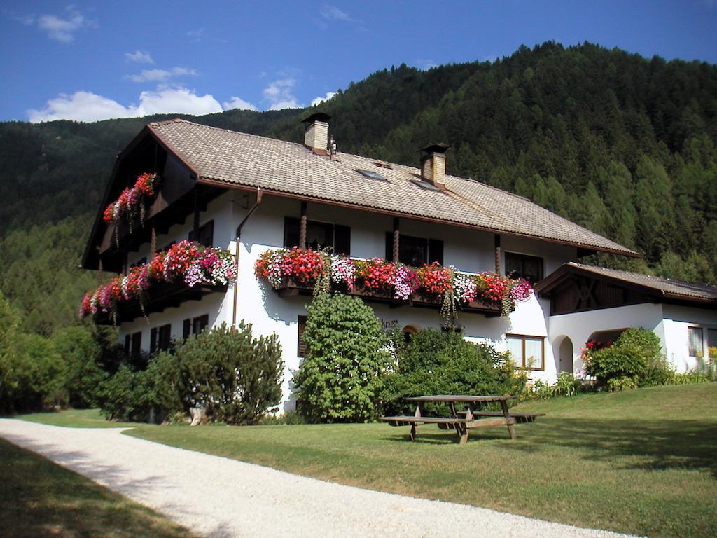 Oberlechnerhof Bed & Breakfast Разун ди Сопра Екстериор снимка