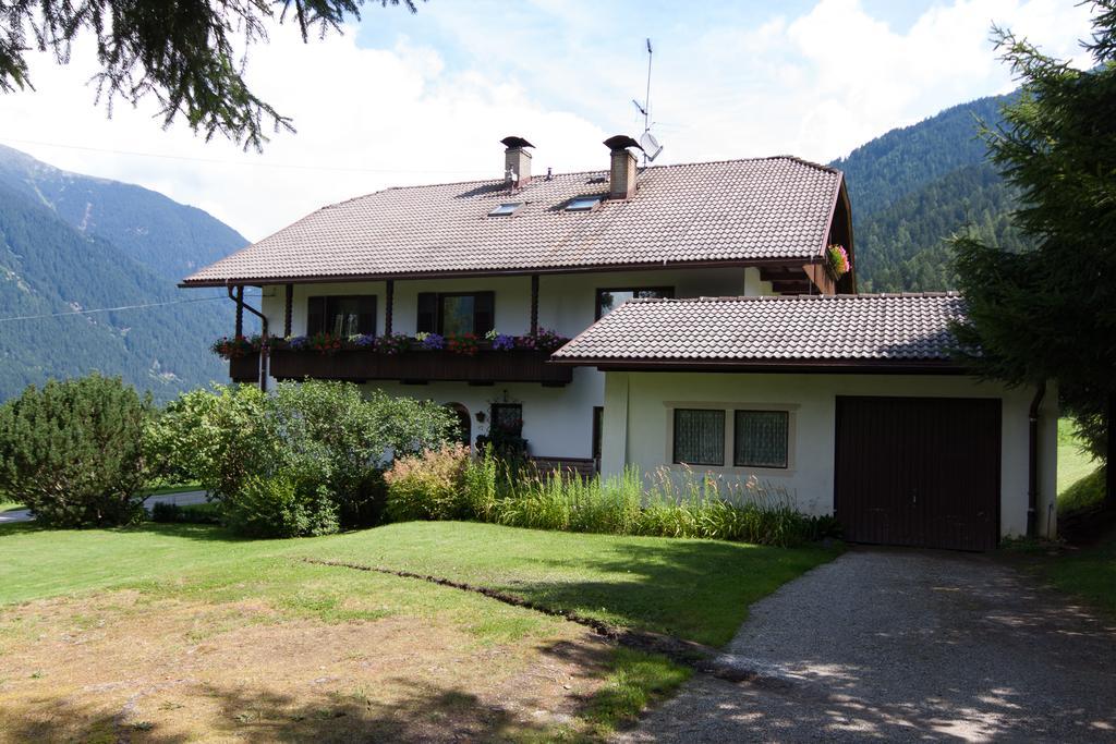 Oberlechnerhof Bed & Breakfast Разун ди Сопра Екстериор снимка