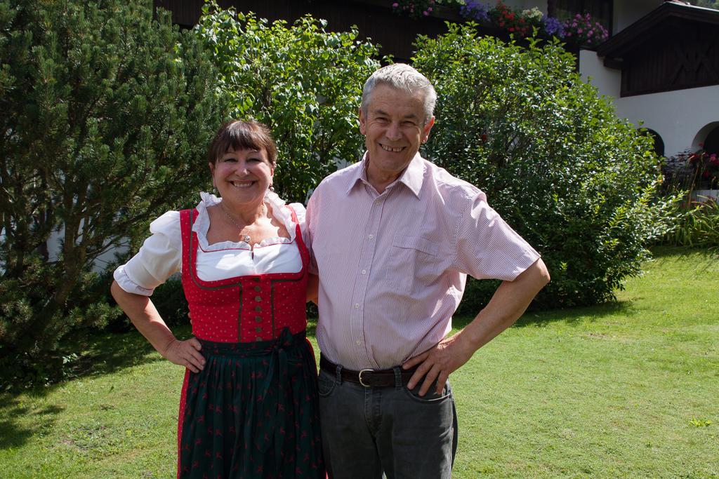 Oberlechnerhof Bed & Breakfast Разун ди Сопра Екстериор снимка