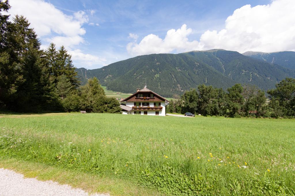 Oberlechnerhof Bed & Breakfast Разун ди Сопра Екстериор снимка